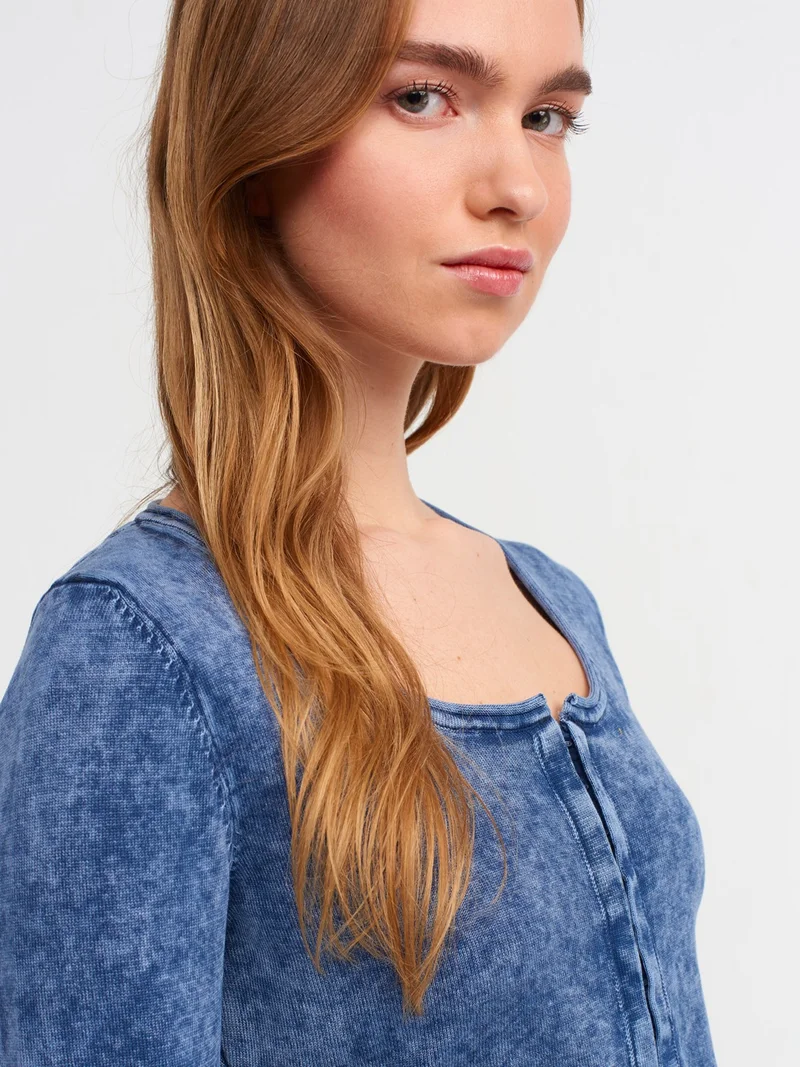 ديلفين 60214 Faded Effect Agraffiti Crop Knitwear Cardigan-Indigo