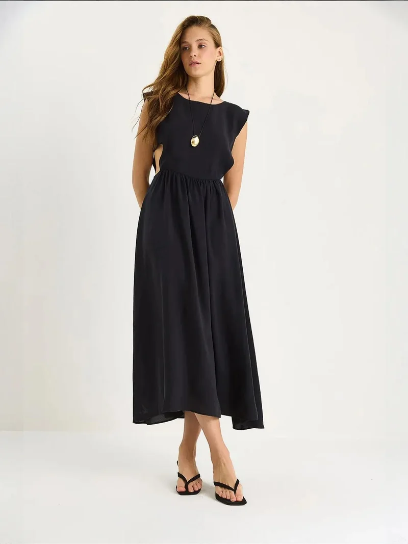 Bianco Lucci Black LUCCI Cut Out Detailed Midi Dress for Women | Best Price UAE
