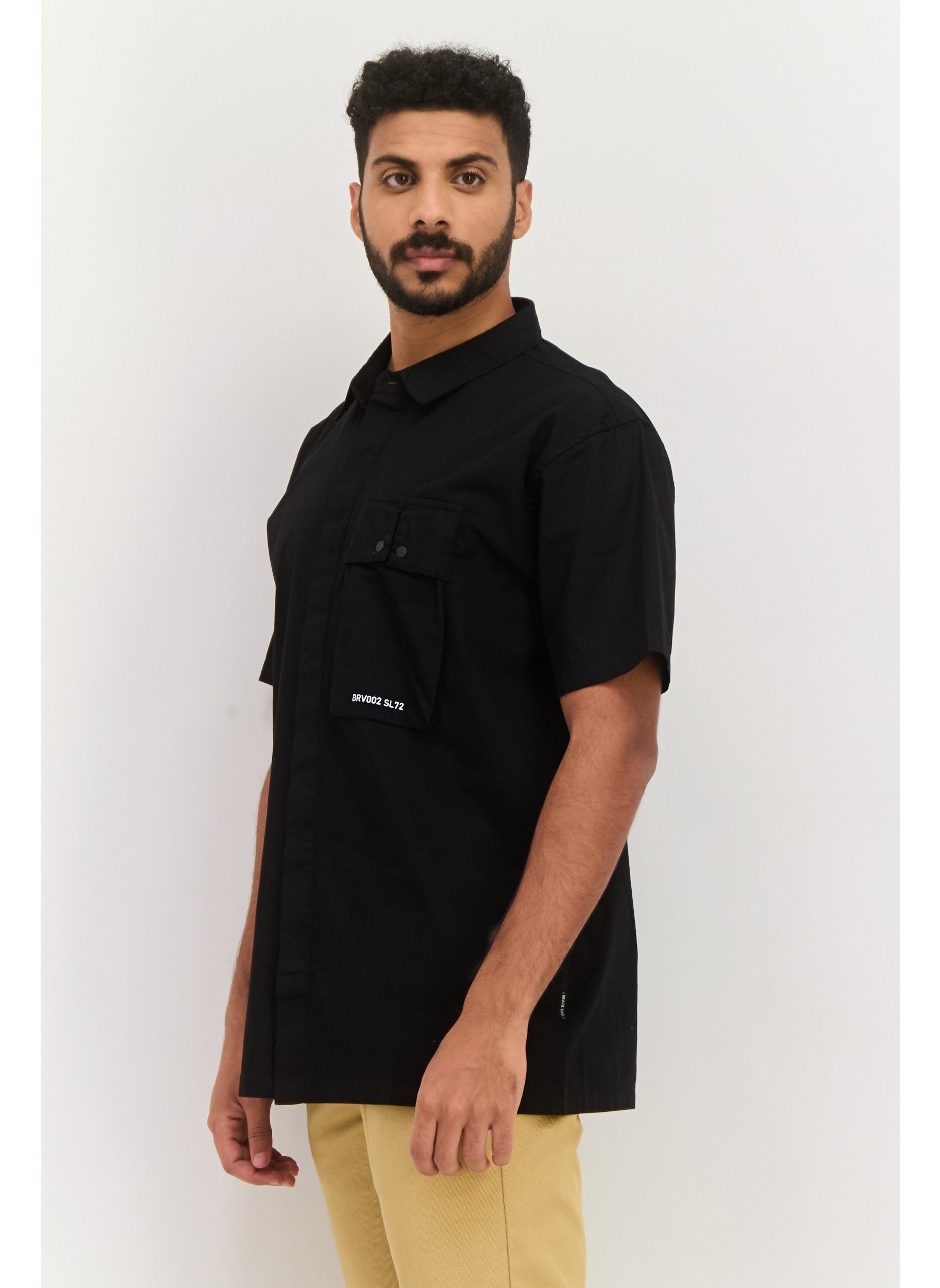 Men Regular Fit Brand Logo Short Sleeve Casual Shirt, Black - https://f.nooncdn.com/p/pzsku/Z423A486DAA2D46D436DEZ/45/1746201667/ae76d2cb-a439-4392-9af6-3692b72e95a0.jpg?width=original