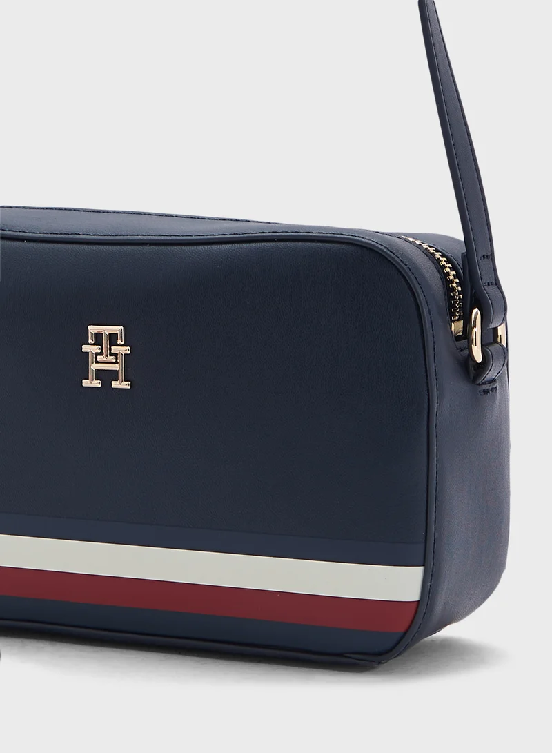 TOMMY HILFIGER IM LATAM CORP CROSSOVER