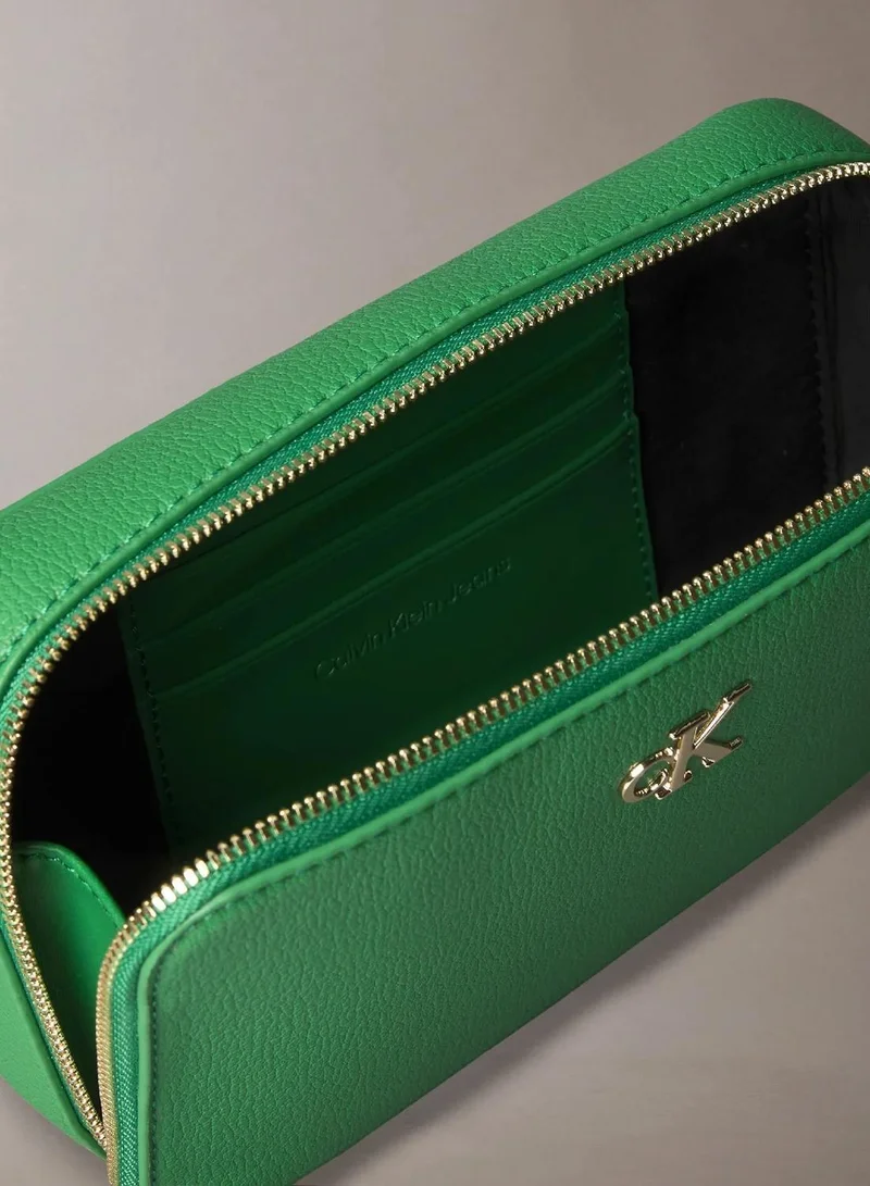 Calvin Klein Jeans Emerald Chip Crossbody Wallet Bag for Women | Best Price UAE