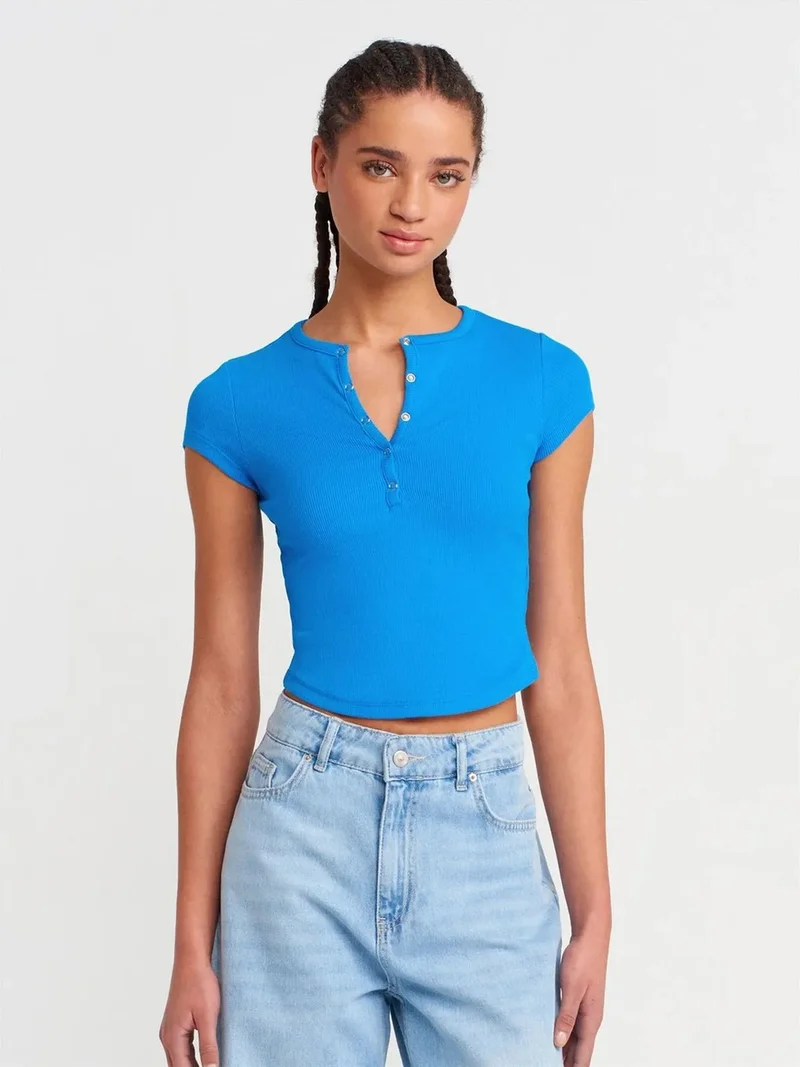 ديلفين Dilvin Women’s Slim-fit Ribbed Crop Blouse