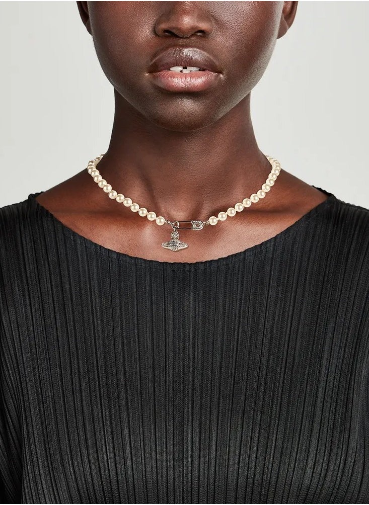 Vivienne Westwood Brooch Saturn Pearl Necklace  - Image 5