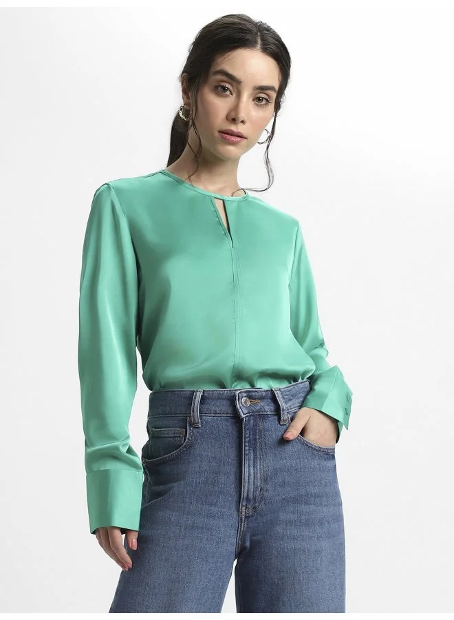 دينيس لينغو بلوزة ساتان كريب خضراء نسائية بقصة عادية