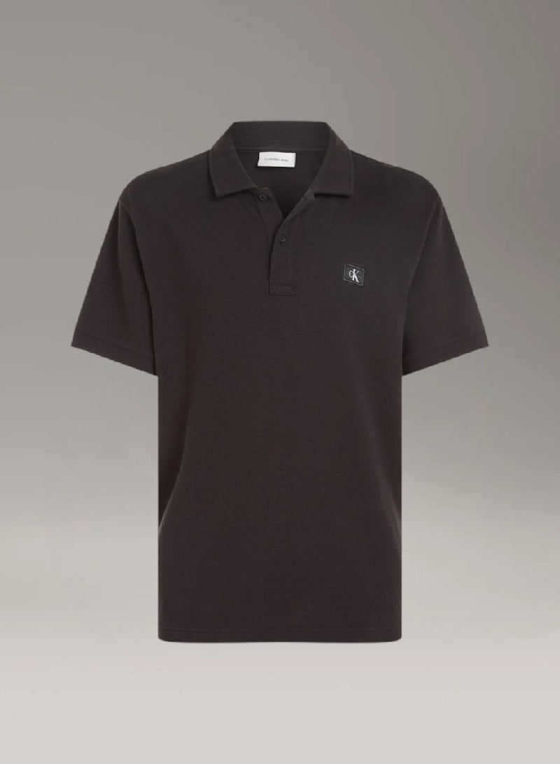 كالفن كلاين جينز بولو شيرت مزين بحروف كلفن كلاين - Image 5
