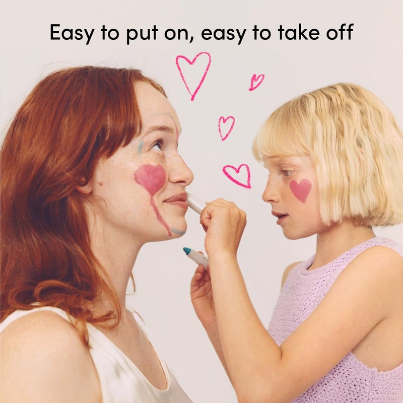 Evereden مجموعة هدايا إيفيريدن للأطفال - مجموعة مكياج نظيفة ونباتية للفتيات - مجموعة مكياج غير سامة للأطفال - تتضمن مجموعة مكياج الفتيات 3 أقلام تلوين وجه خيالية للأطفال و1 زيت شفاه ملون - Image 3