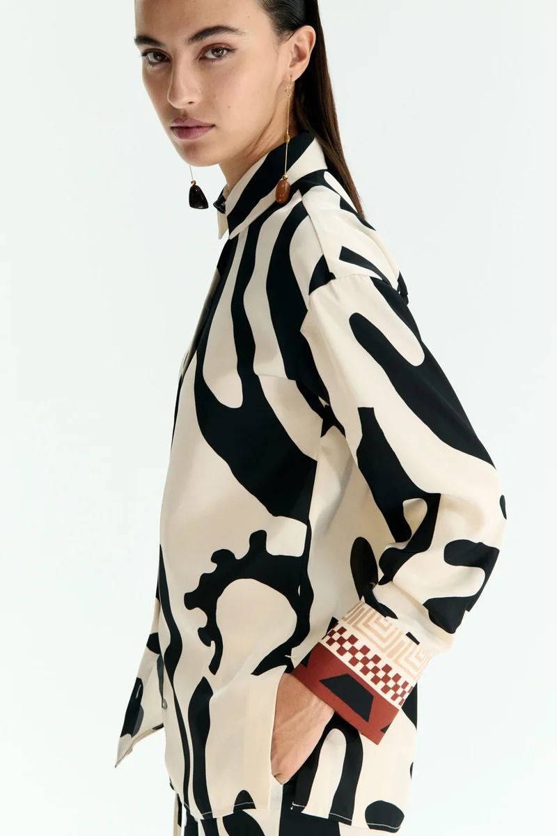 اتش اند ام قميص تويل مطبوع