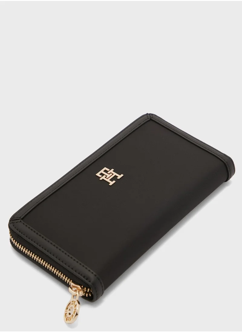 TOMMY HILFIGER Essential Large Clutches