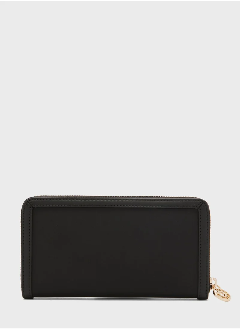 TOMMY HILFIGER Essential Large Clutches