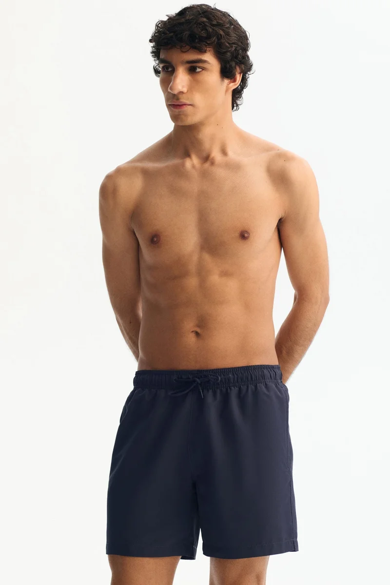 اتش اند ام شورت سباحة