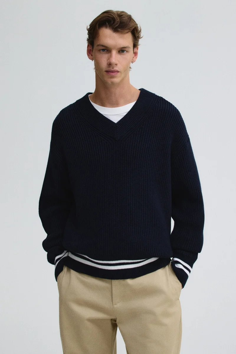 اتش اند ام كنزة محبوكة بقصّة بوكسي