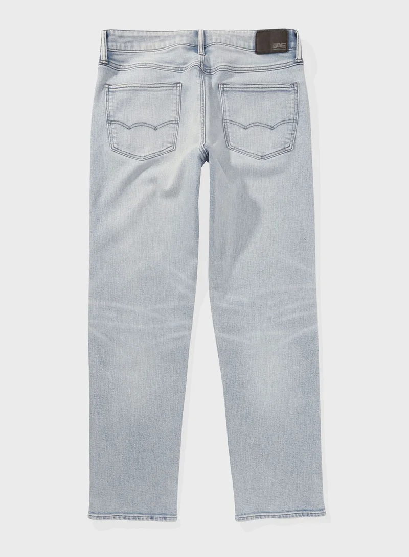 امريكان ايجل Light Wash Essential  Straight Fit Jeans