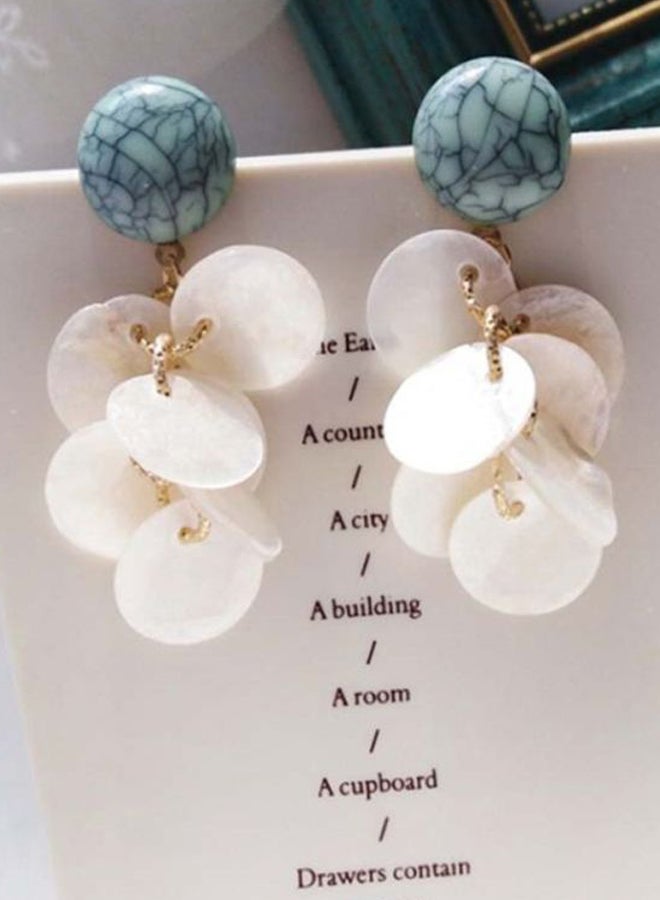 اليشمك أقراط متدلية على شكل بتلة - Image 2