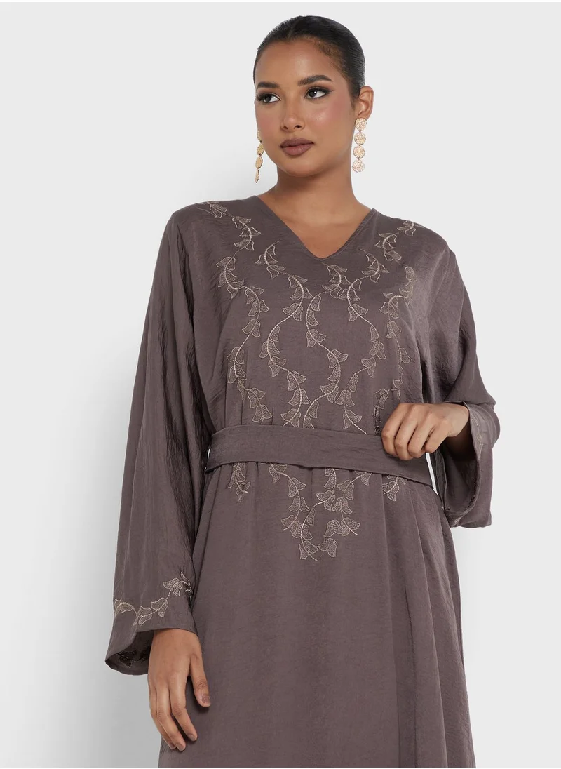 hayas closet Embroidered Belted Jalabiya