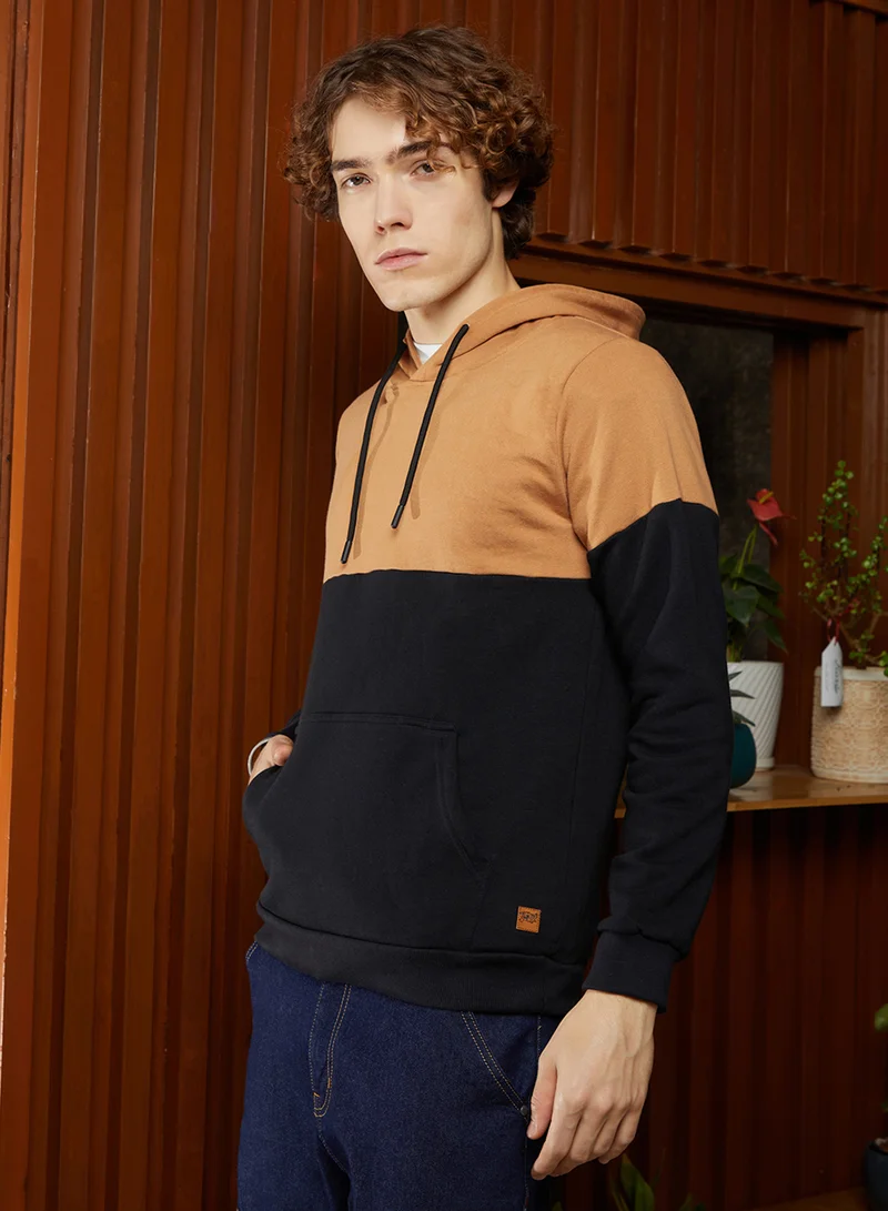 كامبوس سوترا Men's Tan Brown & Obsidian Black Block Pullover Hoodie