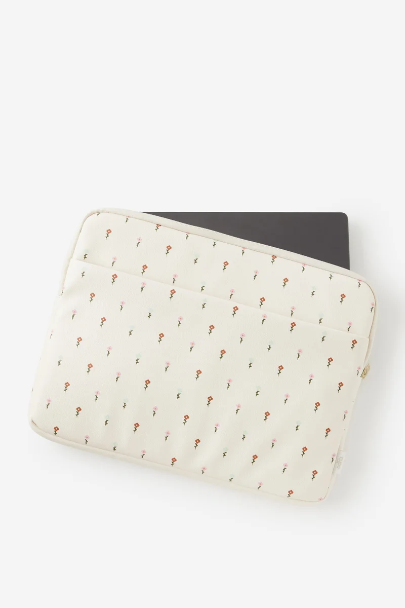 Typo Pro 16 Inch Laptop Case