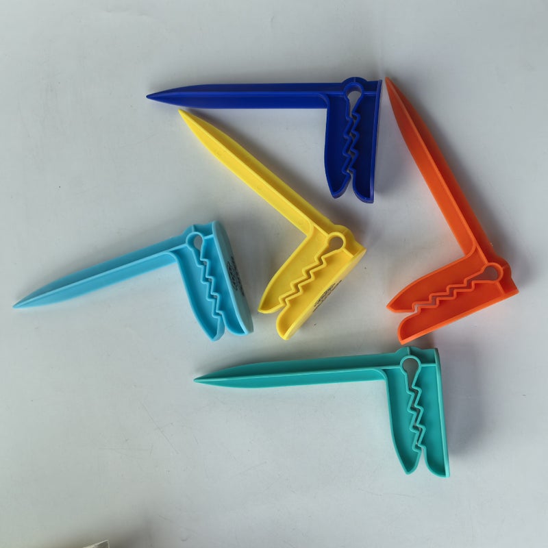 Beach Bath Towel Clip Camping Pad Clip Plastic Outdoor Picnic Cloth Clip Towel Selling Lightweight Non-Slip - Image 3