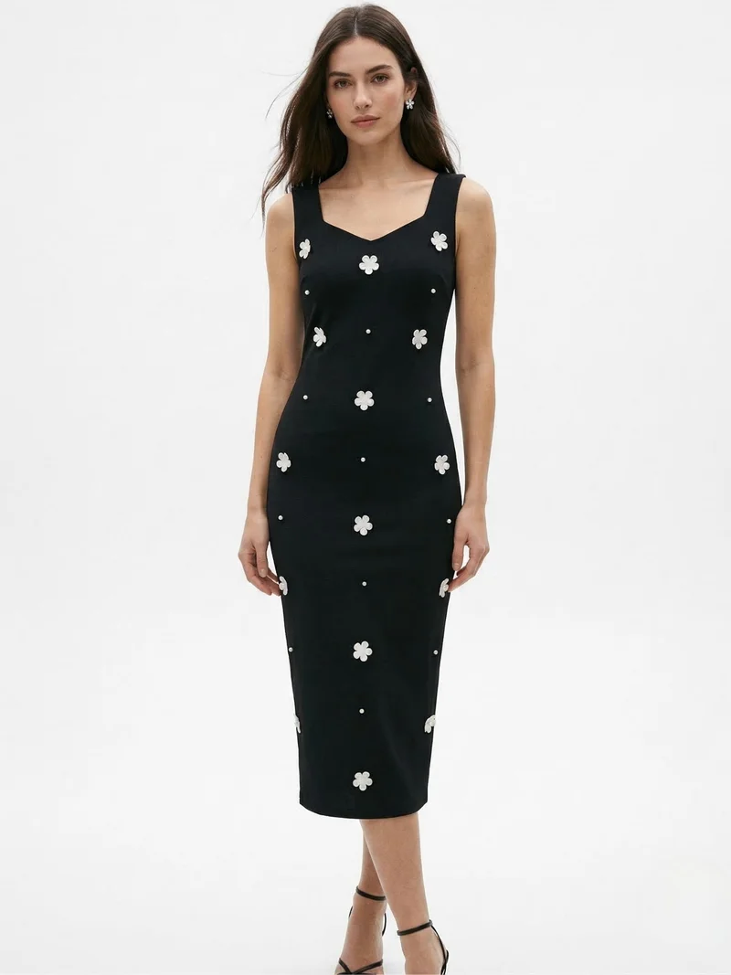 OUTZIDR  Black Sweetheart Neckline All Over Floral Detail Dress for Women | Best Price UAE