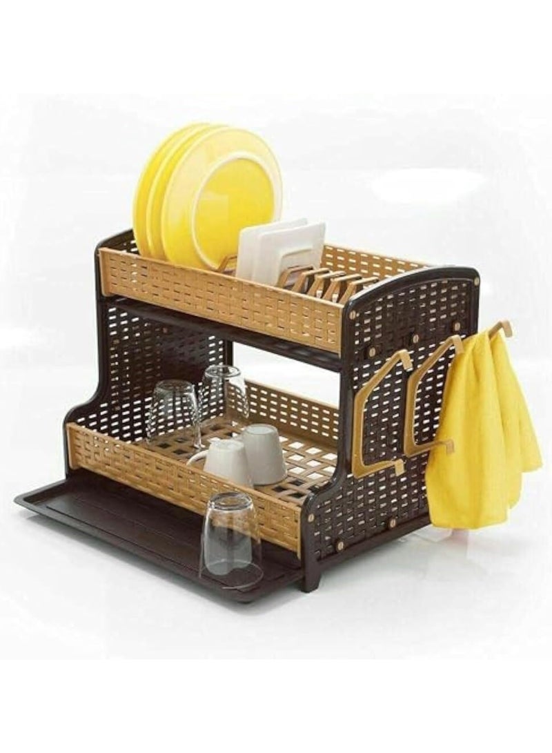 It has 2 floors applied, with a spatula tray and 3 hooks for kitchen towels or coffee cups 