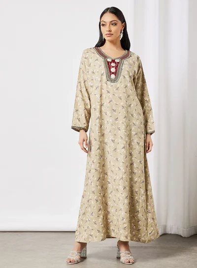 هانا آند سارا جلابية مزينة بطبعة وبتطريزات بتصميم مريلة عند الرقبة