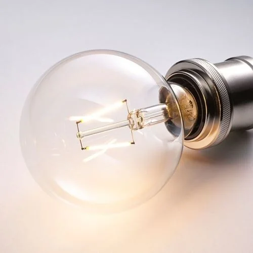 Ikea Lunnom LED Bulb E27, Light Color: Warm Light (2200 Kelvin), 150 Lm