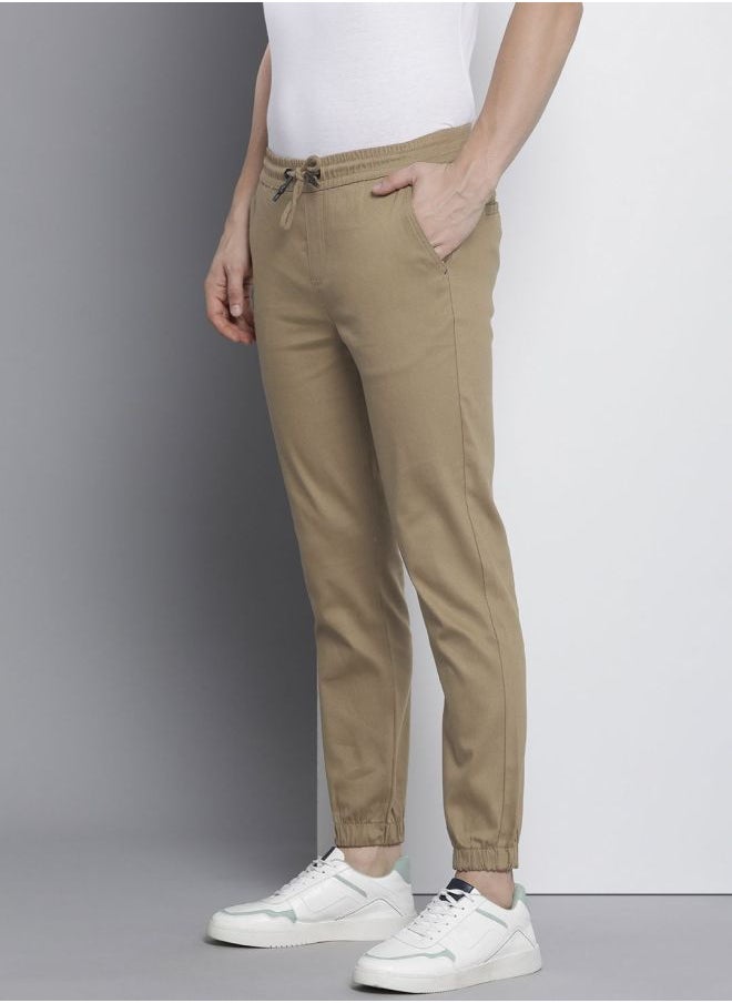 The Indian Garage Co Men Slim Fit Solid Mid-Rise Stretchable Chino Joggers  - Image 2