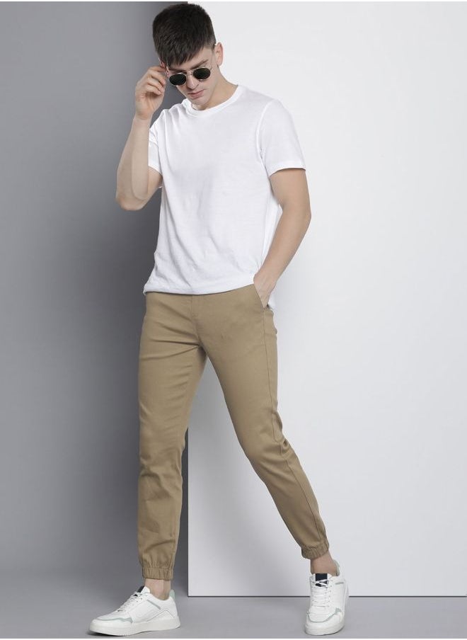 The Indian Garage Co Men Slim Fit Solid Mid-Rise Stretchable Chino Joggers  - Image 4