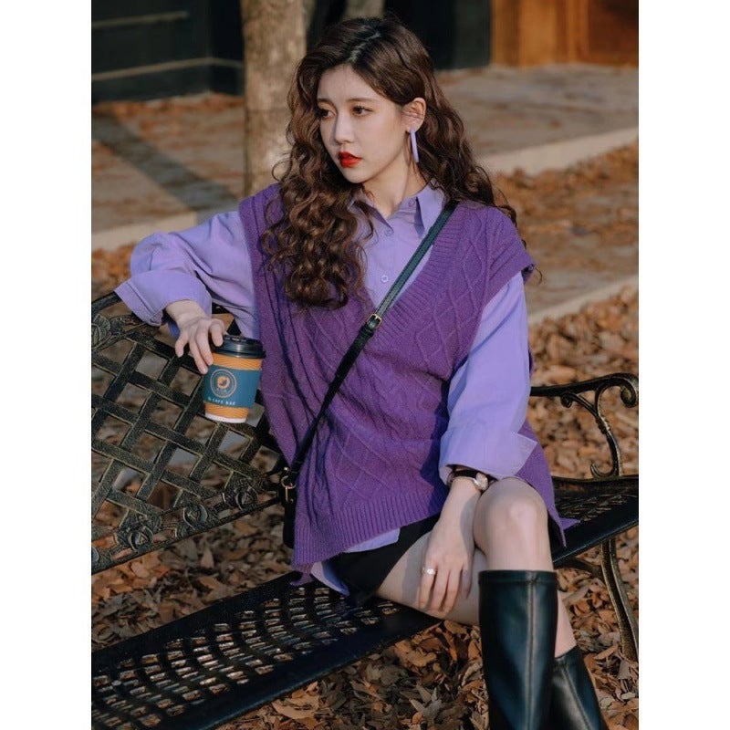 Western Style Womens Spring Suit 2025 New Korean Knitted Vest Vest Shirt Sexy Shorts Three-Piece Set Single piece with purple shirt inside