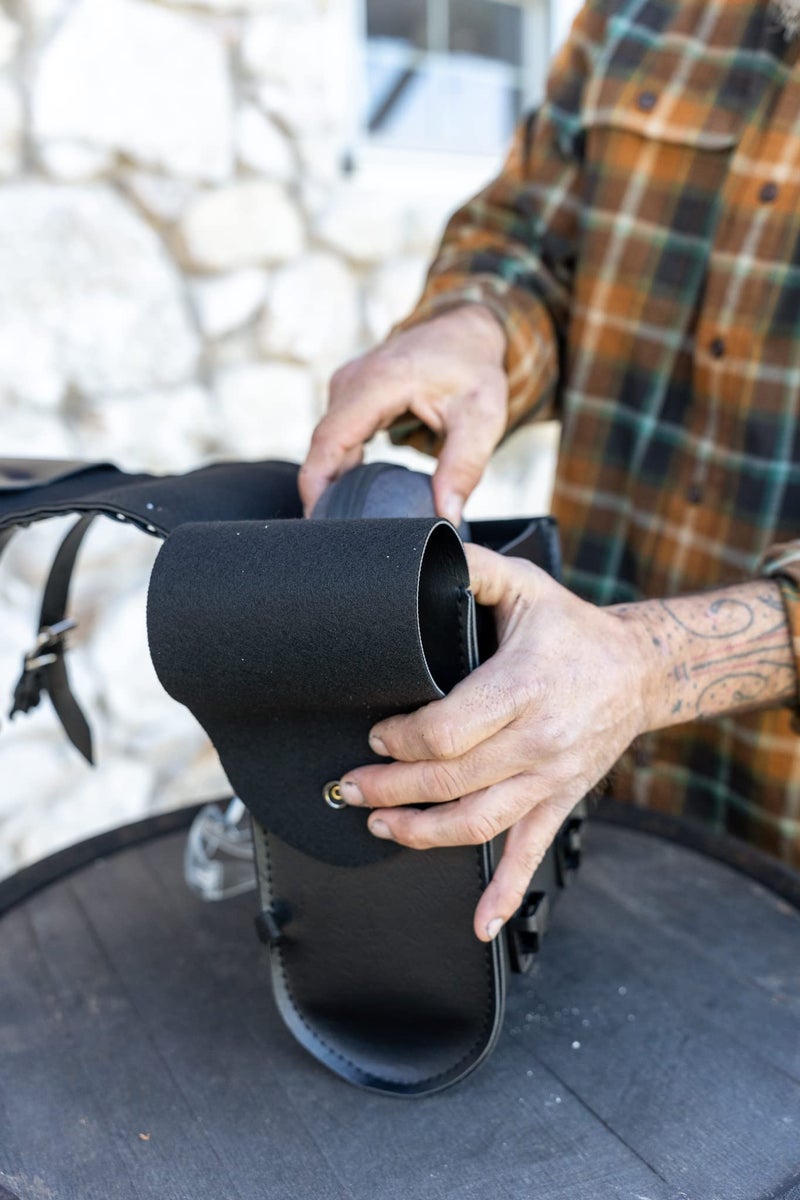 Dowco داوكو ويلي وماكس 58411-00 سلسلة السحر: حقيبة سيسي بار دراجة نارية من الجلد الصناعي، سوداء، تناسب عالمي، سعة 6 لترات، 8" × 10" × 4.5" - Image 2