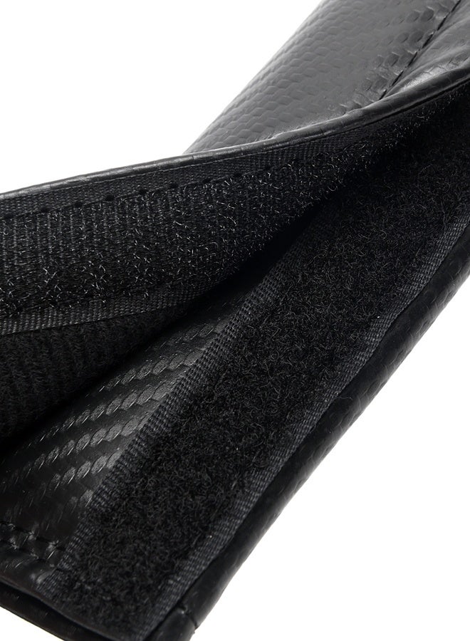 لوازم غطاء حزام أمان من قطعتين - أسود - واقيات كتف ناعمة مبطنة بتصميم جلدي، تساعد على تخفيف ضغط حزام الأمان ومنح راحة أكبر أثناء القيادة اليومية، مناسبة لجميع أنواع السيارات والـSUV. - Image 4