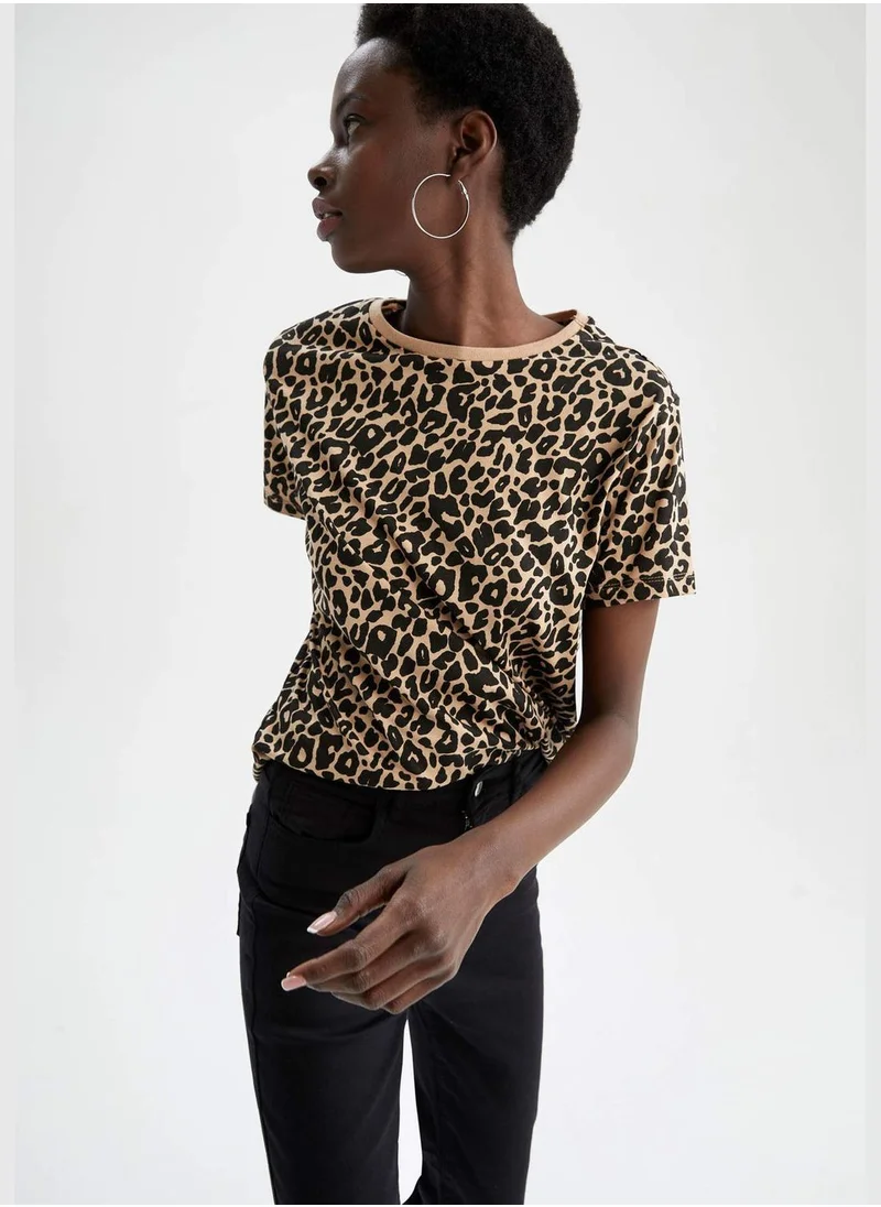 DeFacto Short Sleeved Regular Fit Crew Neck Cheetah Print T-Shirt