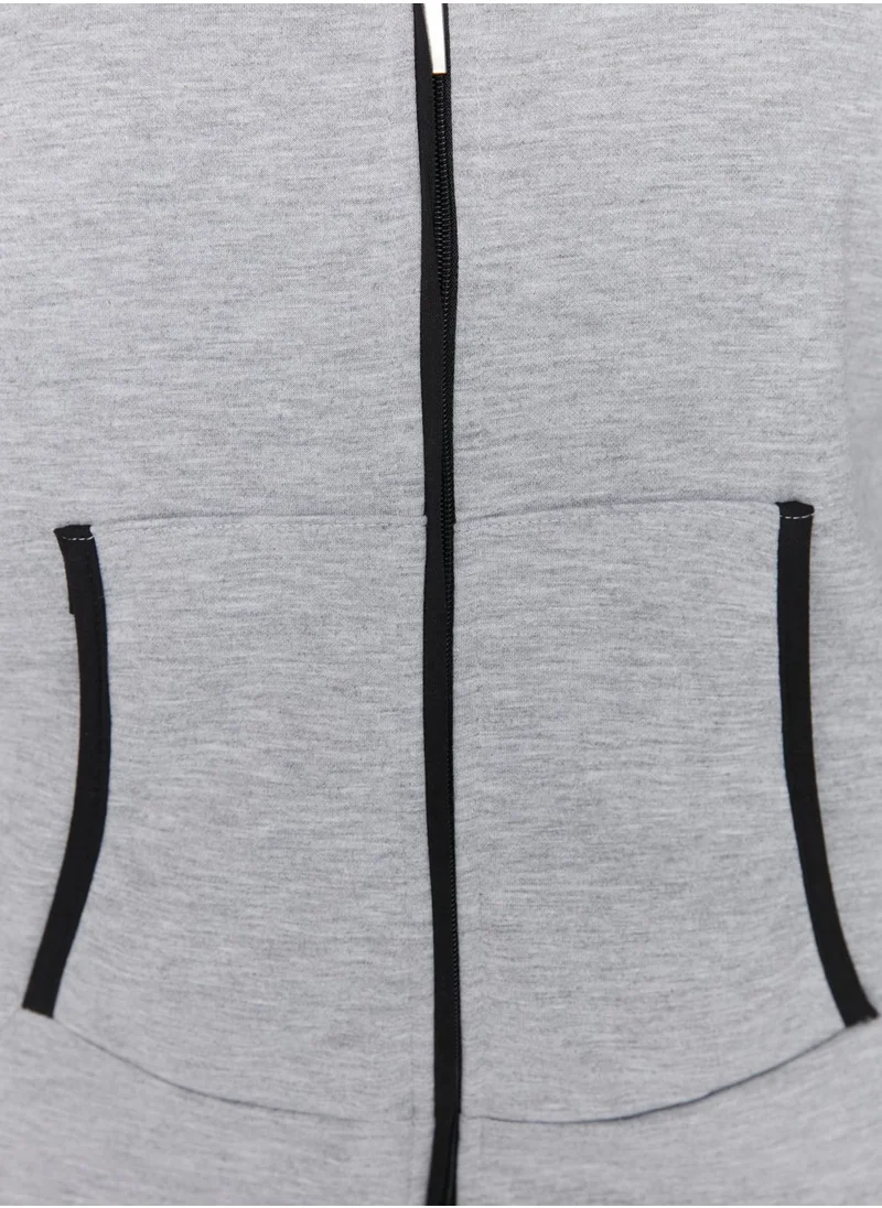 Trendyol Curve Hooded Detailed Sweatshirt