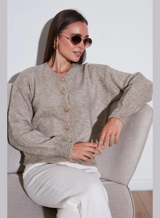 ليلا كارديجان ليلا النسائي بقصة عادية ونسيج ناعم