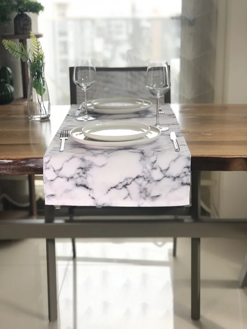 Desenİzmir PatternIzmir White Marble Patterned Square Runner Cover