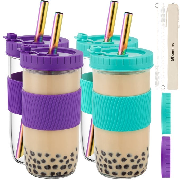 REUSABLE GLASS MASON JARS CUPS WITH LIDS AND STRAWS SILICONE SLEEVES 4 PACK 24OZ WIDE MOUTH SMOOTHIE CUPS GLASS BUBBLE TEA CUP LEAKPROOF DRINKING GLASSES WATER BOTTLE TRAVEL TUMBLER FOR LARGE PEARL