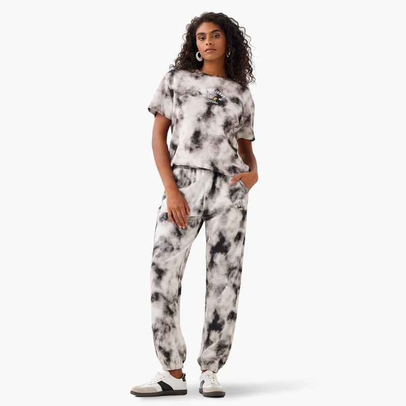 اس بي كاركترز Chr L Baggy Knit Jogger With Badge Embroidery