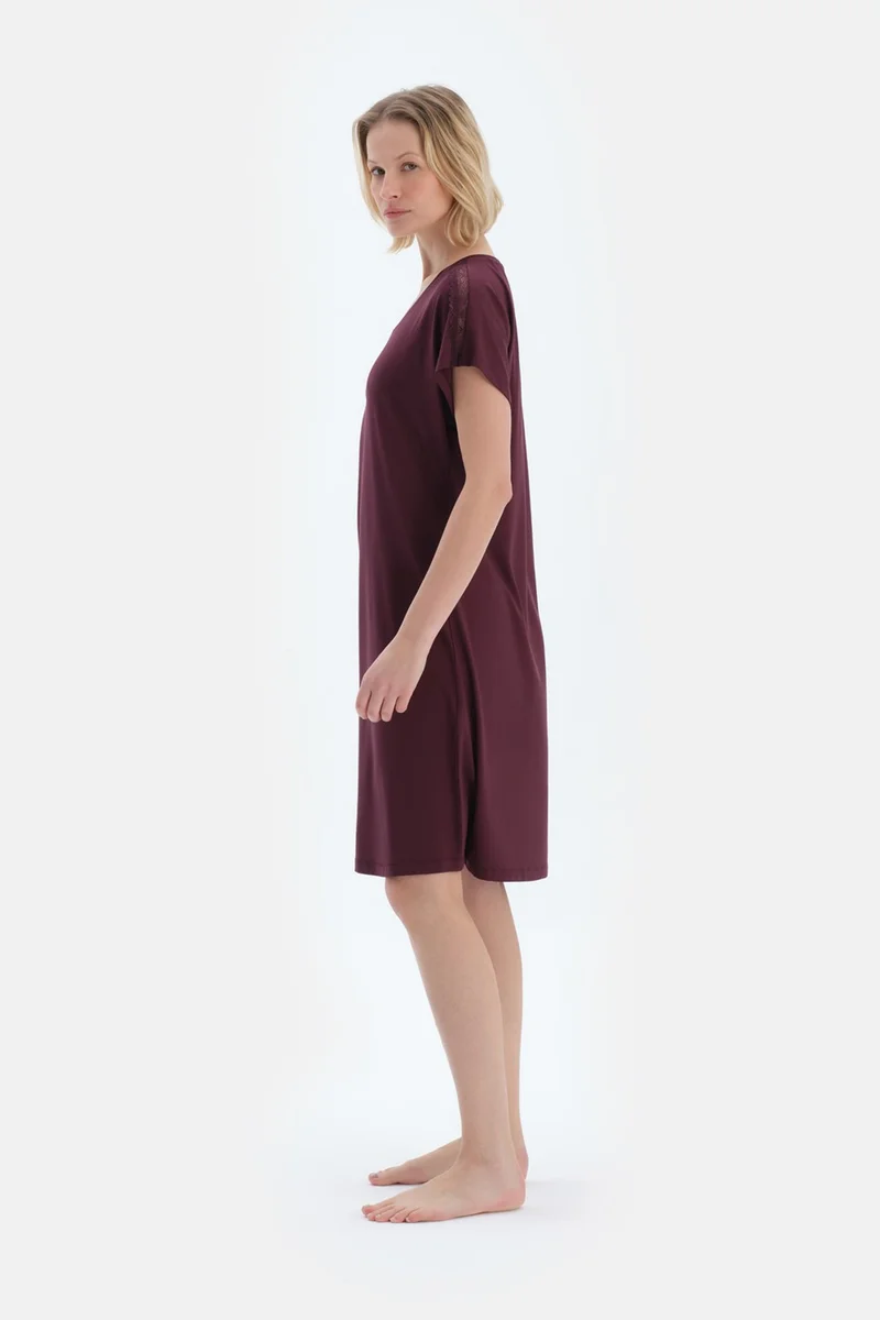 dagi Short Sleeve Viscose Nightgown with Plum Lace Detail