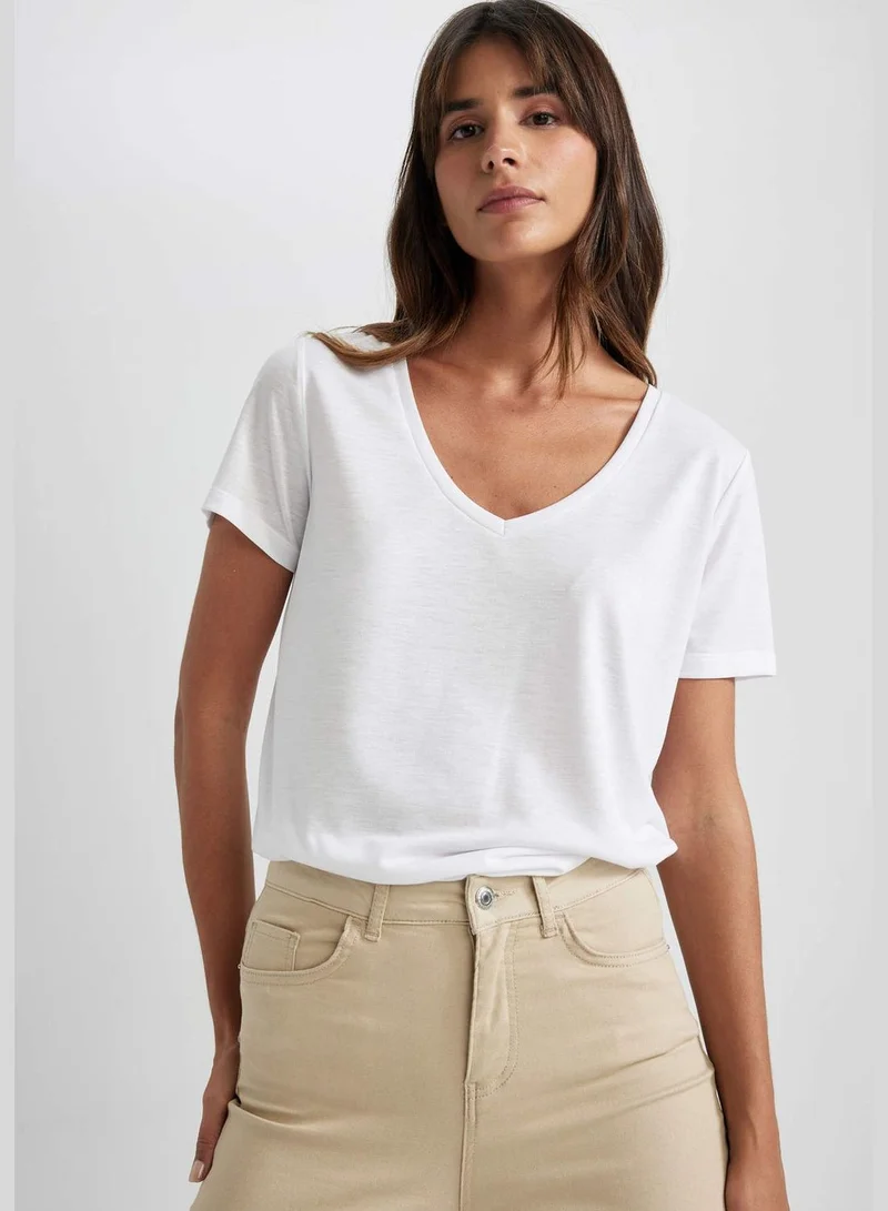 ديفاكتو Regular Fit V Neck Short Sleeve T-Shirt