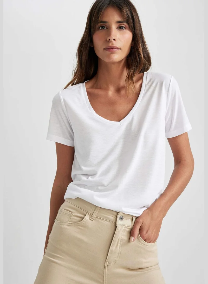 ديفاكتو Regular Fit V Neck Short Sleeve T-Shirt