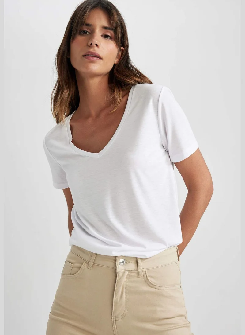 ديفاكتو Regular Fit V Neck Short Sleeve T-Shirt
