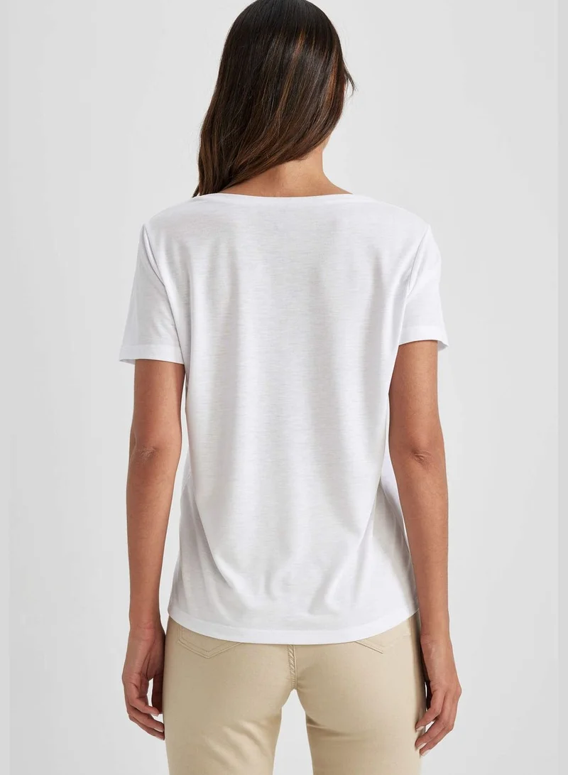 ديفاكتو Regular Fit V Neck Short Sleeve T-Shirt