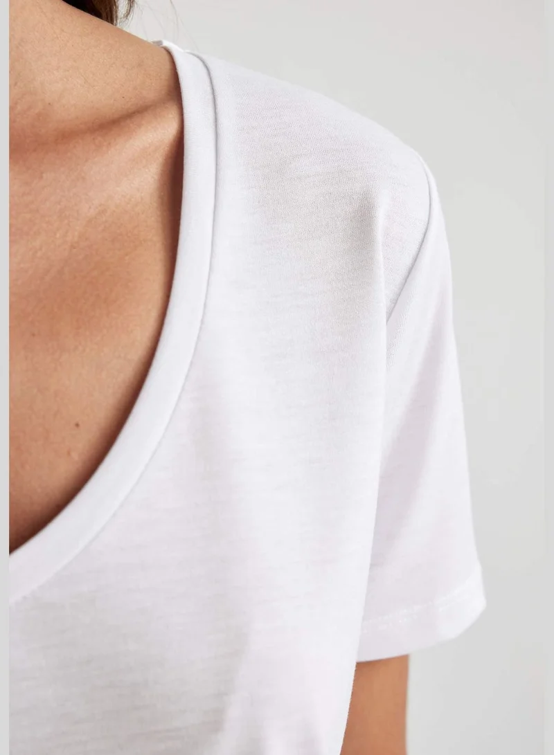 ديفاكتو Regular Fit V Neck Short Sleeve T-Shirt