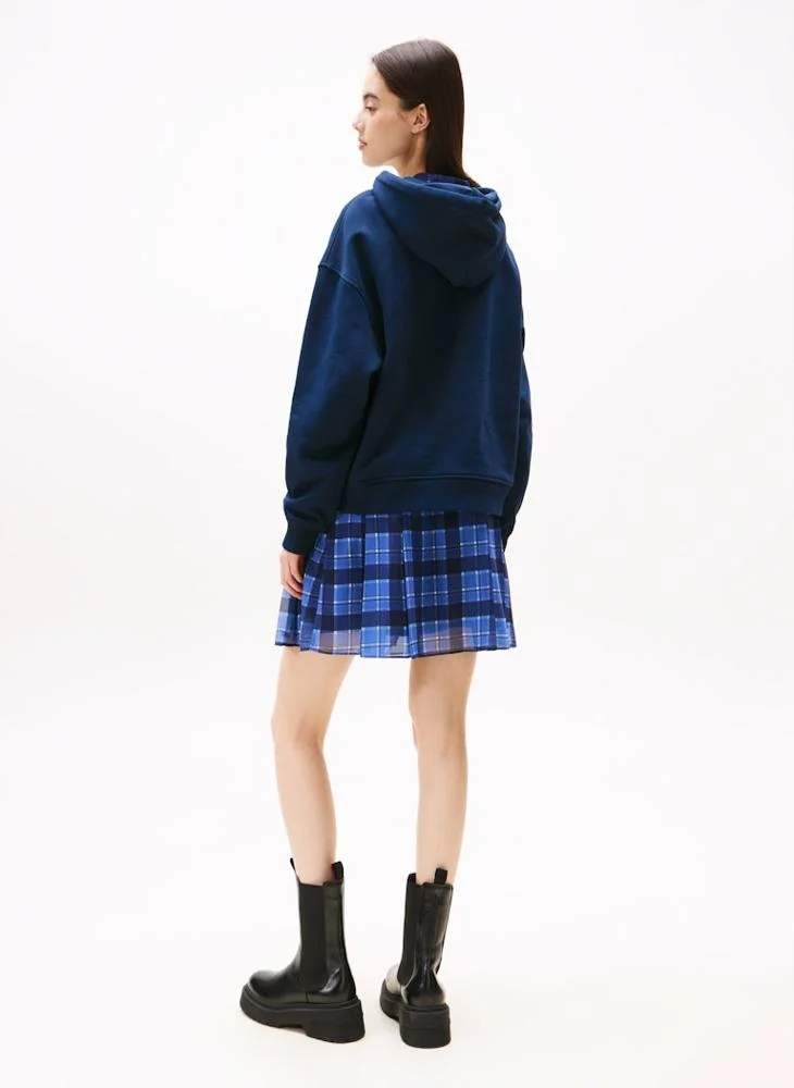 تومي جينز هودي مزين بشعار الماركة