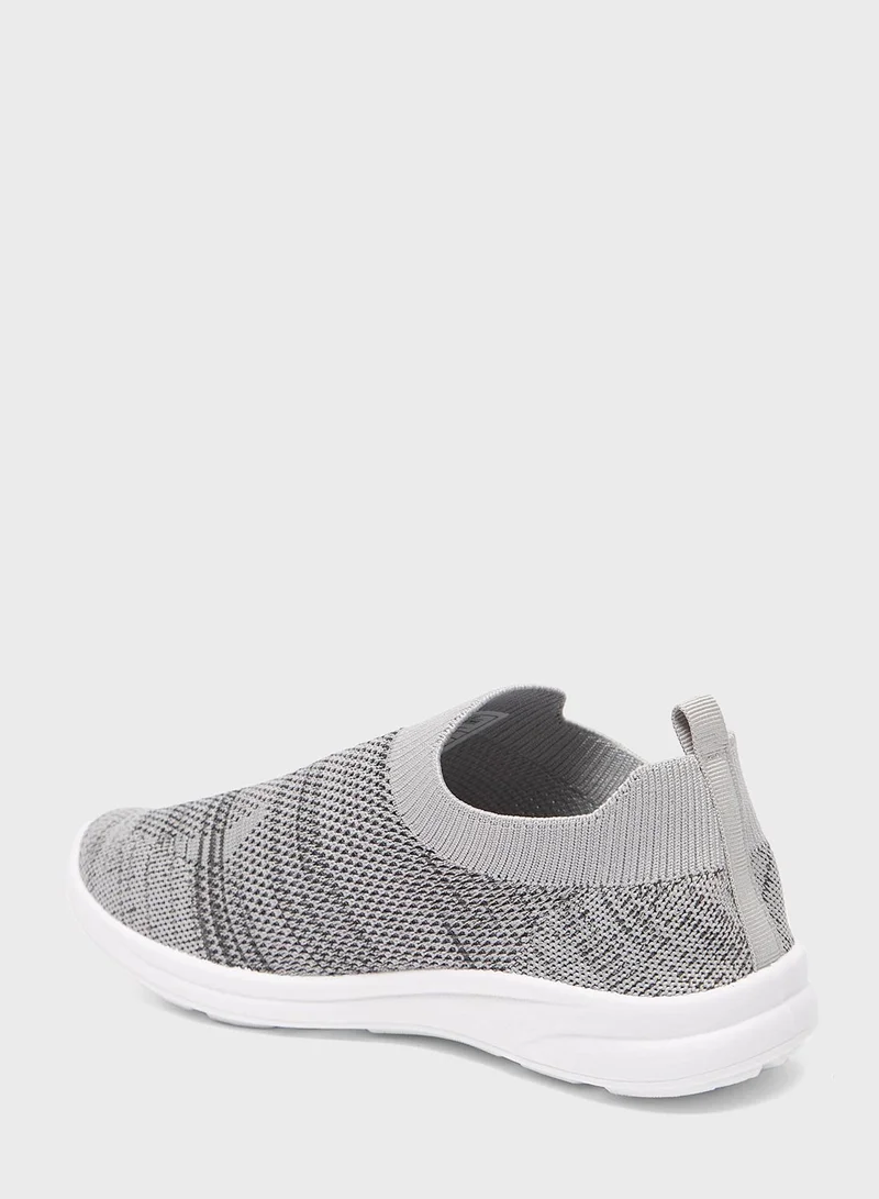 Oaklan by Shoexpress Youth Low Top Slip On Sneakers
