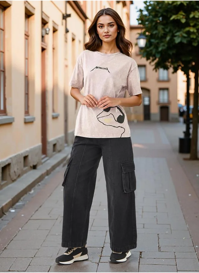 اس بي كاركترز Metallica Print Longline T-shirt with Crew Neck and Short Sleeves