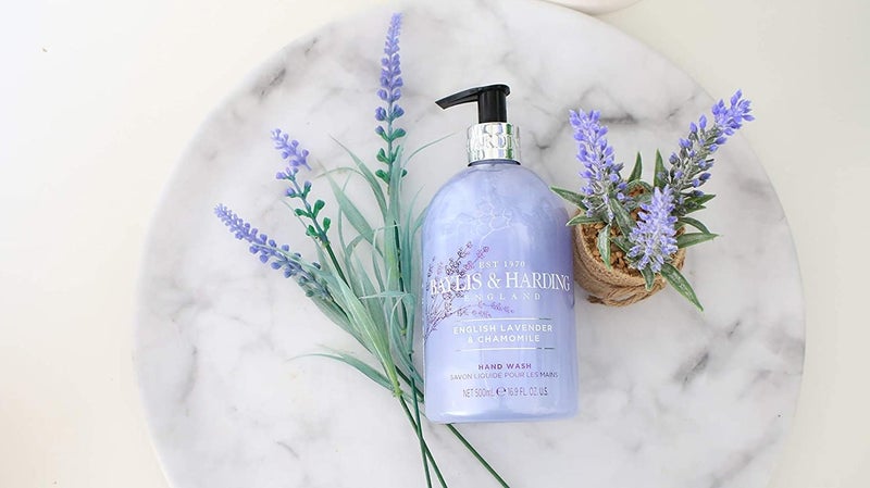 Baylis & Harding غسول يد فاخر من بايليس هاردينغ بخلاصة اللافندر الإنجليزية والبابونج مع مرطبات مضافة 500 مل خالي من البارابين - Image 3