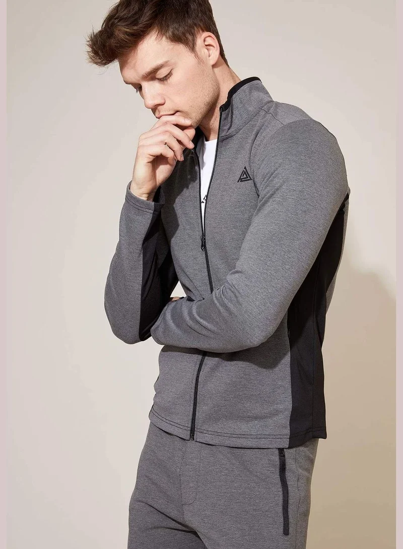 ديفاكتو Man Knitted Extra Slim Fit Crew Neck Cardigan Bolero