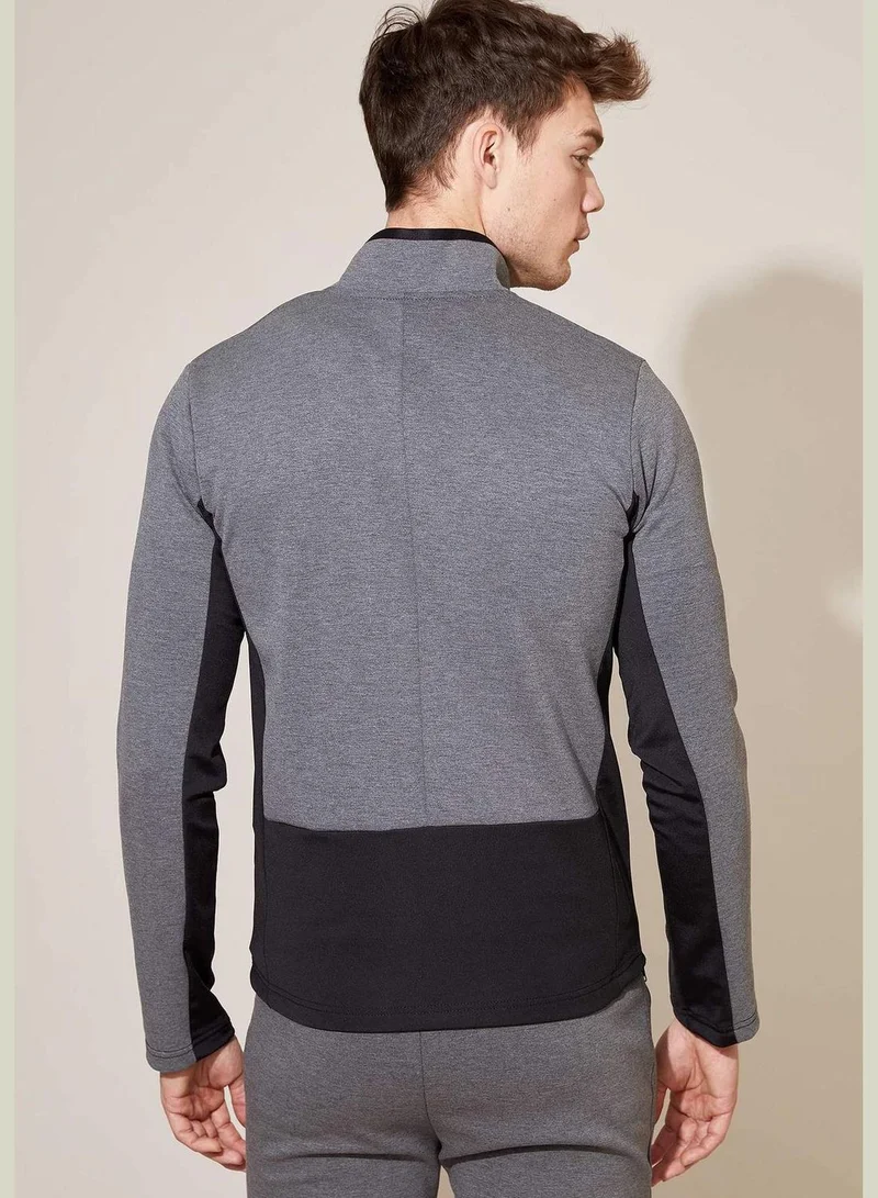 ديفاكتو Man Knitted Extra Slim Fit Crew Neck Cardigan Bolero