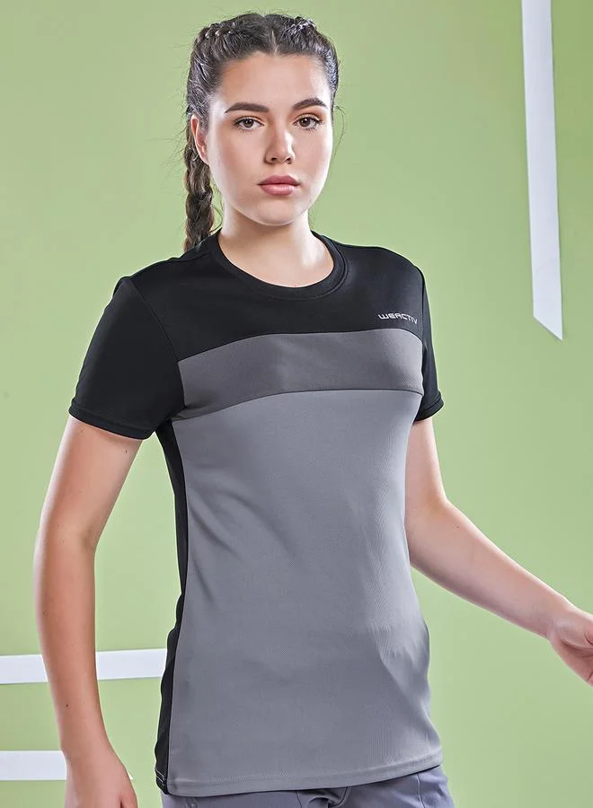 تكنوسبورت Color Block Crew Neck Short Sleeve Top by Styli