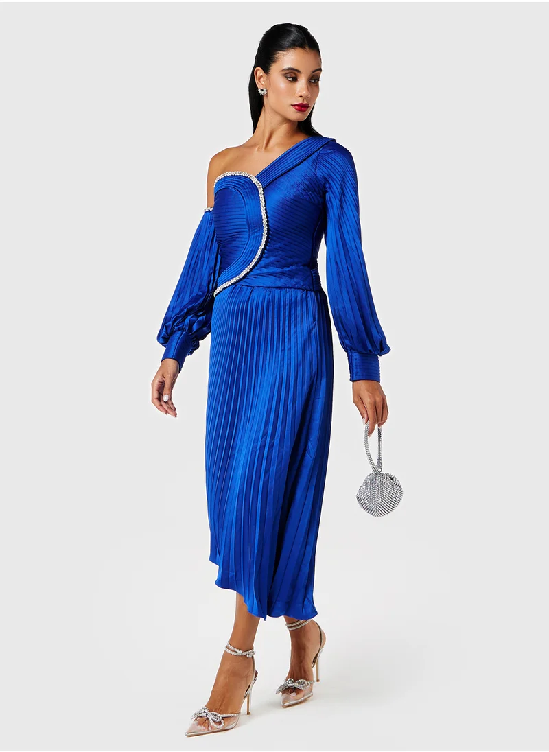 Threadz by Ajooni Embellished Asymmetric Pleated Dress